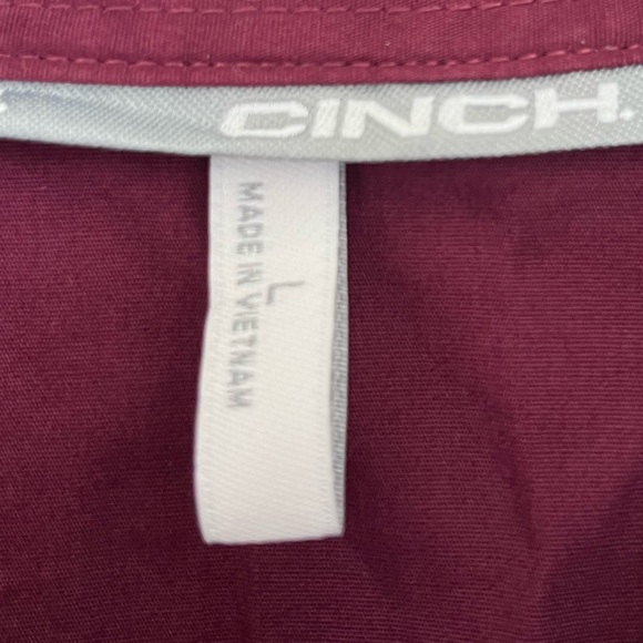 Cinch Women’s Button Down Shirt - Picture 3 of 3